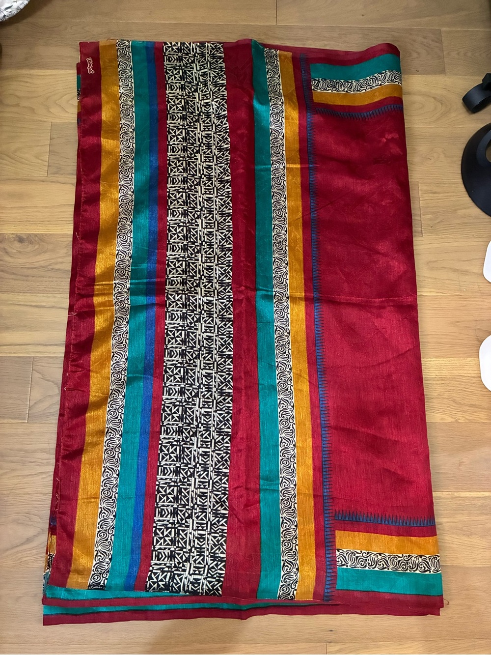 Red Multicolor Border Saree - Picture 6 of 6